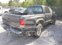 2004 Dodge DAKOTA photo