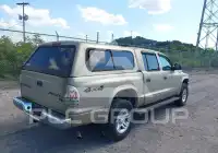 2004 Dodge DAKOTA photo