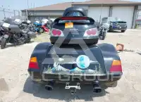 2004 Honda GL1800 фото