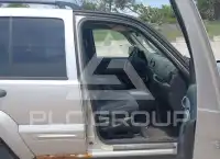 2004 Jeep LIBERTY фото