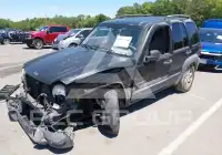 2004 Jeep LIBERTY фото