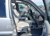 2004 Jeep LIBERTY фото