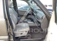 2004 Jeep LIBERTY фото