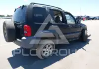2004 Jeep LIBERTY фото