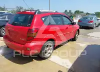 2004 Pontiac VIBE photo