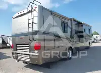 2004 Freightliner Chassis фото