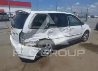 2004 Mazda 8 (MPV) photo