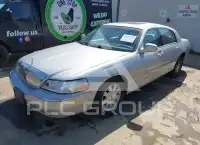 2004 Lincoln Town фото