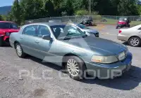2004 Lincoln Town фото