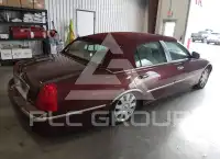 2004 Lincoln Town фото