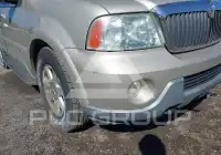 2004 Lincoln NAVIGATOR photo