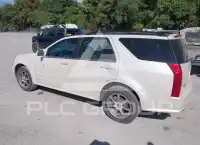 2004 Cadillac SRX photo