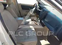 2004 Cadillac SRX photo