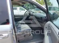 2004 Chrysler TOWN & COUNTRY photo