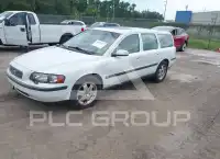 2004 Volvo V70 photo