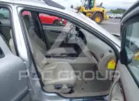 2004 Volvo V70 фото