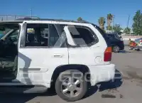 2004 GMC ENVOY photo