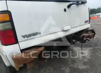 2004 GMC YUKON фото