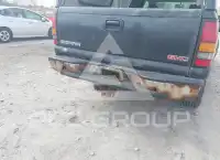 2004 GMC Sierra photo