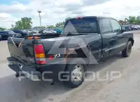 2004 GMC Sierra photo