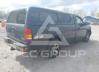 2004 GMC Sierra photo