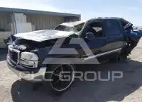 2004 GMC YUKON photo