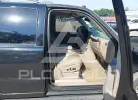 2004 GMC YUKON photo