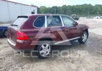 2004 Porsche Cayenne photo