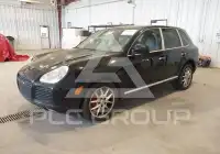 2004 Porsche Cayenne photo