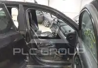 2004 Porsche Cayenne photo