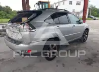2004 Lexus RX330 photo