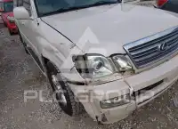 2004 Lexus LX470 photo