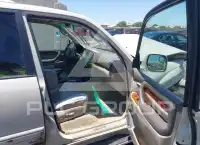 2004 Lexus LX470 photo