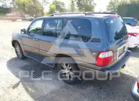 2004 Lexus LX470 photo