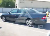 2004 Lexus LS430 photo