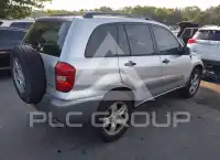 2004 Toyota RAV4 photo