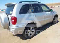 2004 Toyota RAV4 photo