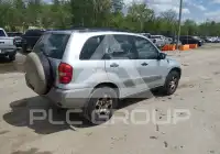 2004 Toyota RAV4 photo
