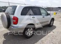2004 Toyota RAV4 фото
