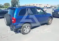 2004 Toyota RAV4 photo
