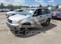 2004 Toyota RAV4 photo