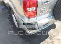 2004 Toyota RAV4 photo