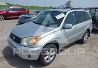 2004 Toyota RAV4 фото