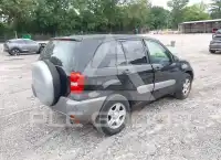 2004 Toyota RAV4 фото