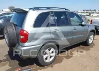 2004 Toyota RAV4 photo