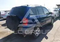 2004 Toyota RAV4 photo