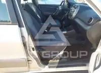 2004 Toyota RAV4 фото