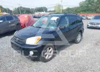 2004 Toyota RAV4 photo