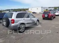 2004 Toyota RAV4 фото