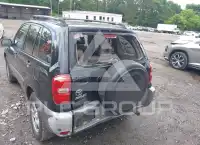 2004 Toyota RAV4 фото